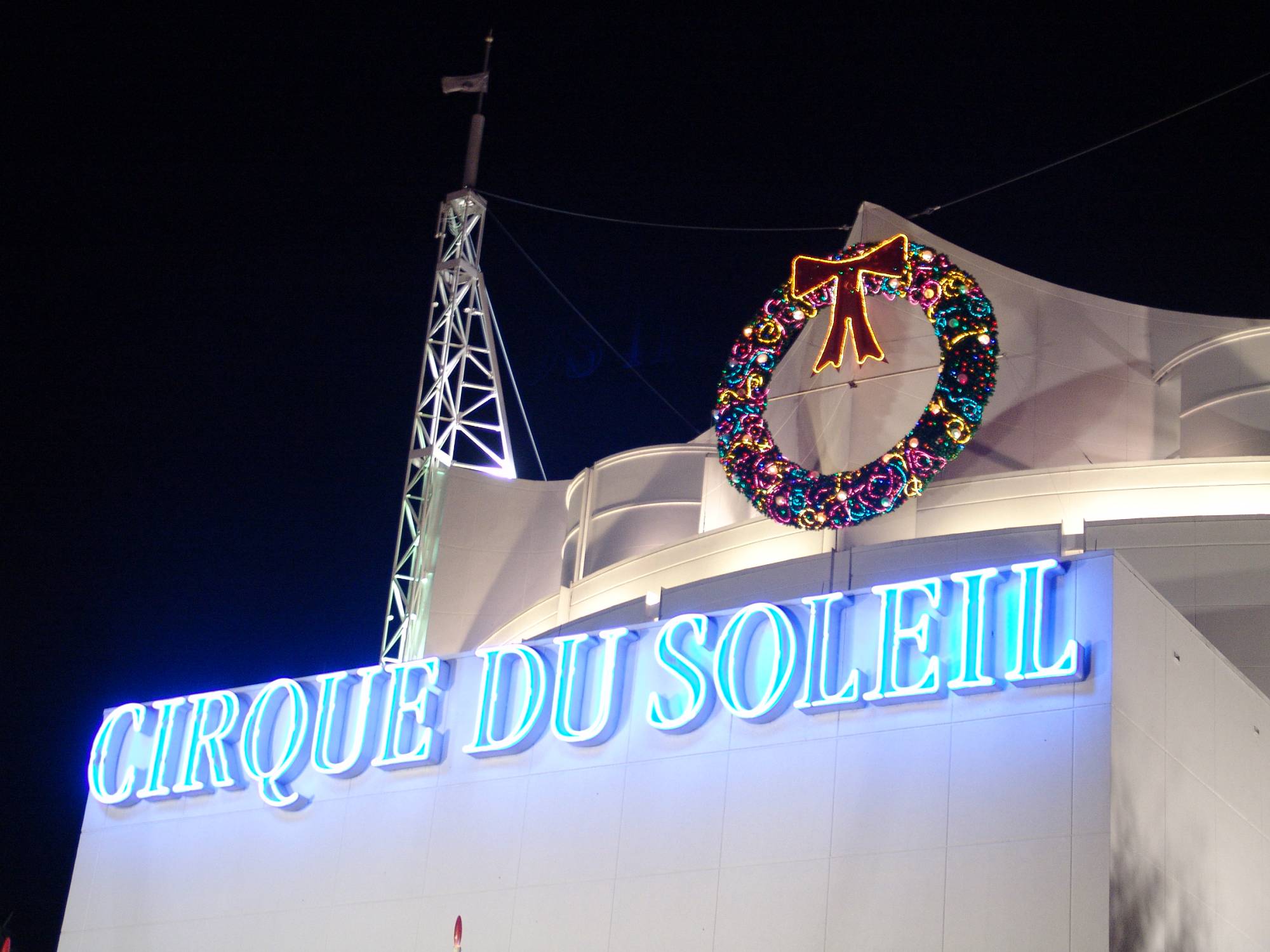 Downtown Disney - Cirque du Soleil