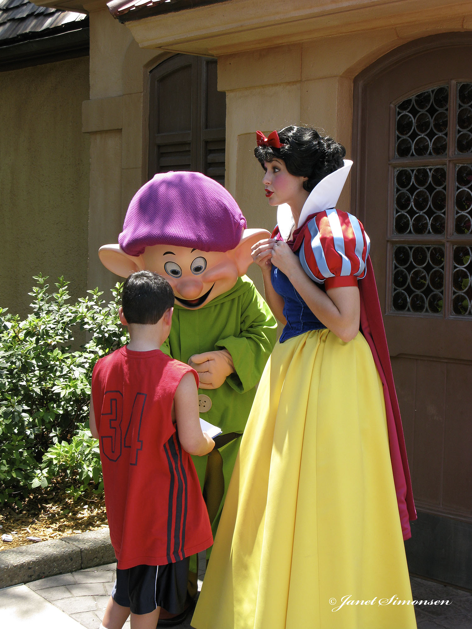 Epcot - Snow White and Dopey near Norway