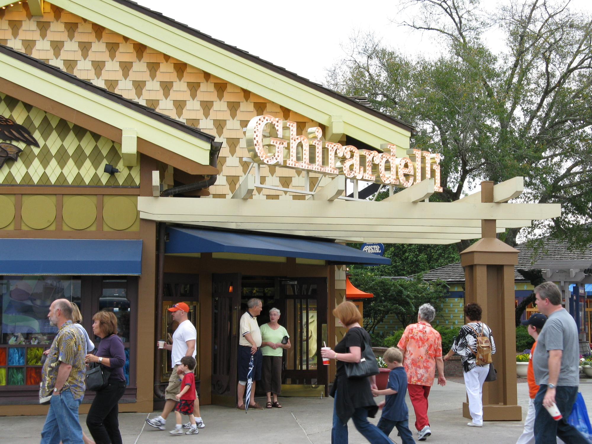 Downtown Disney - Ghiradelli Soda Fountain