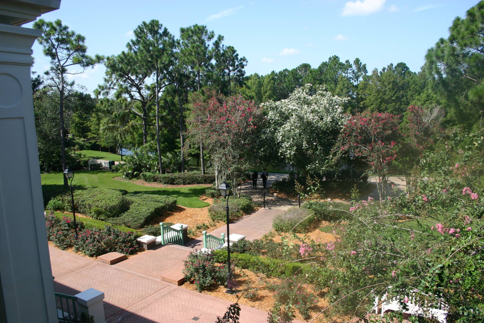 Port Orleans Riverside-Magnolia Bend Grounds and Paths