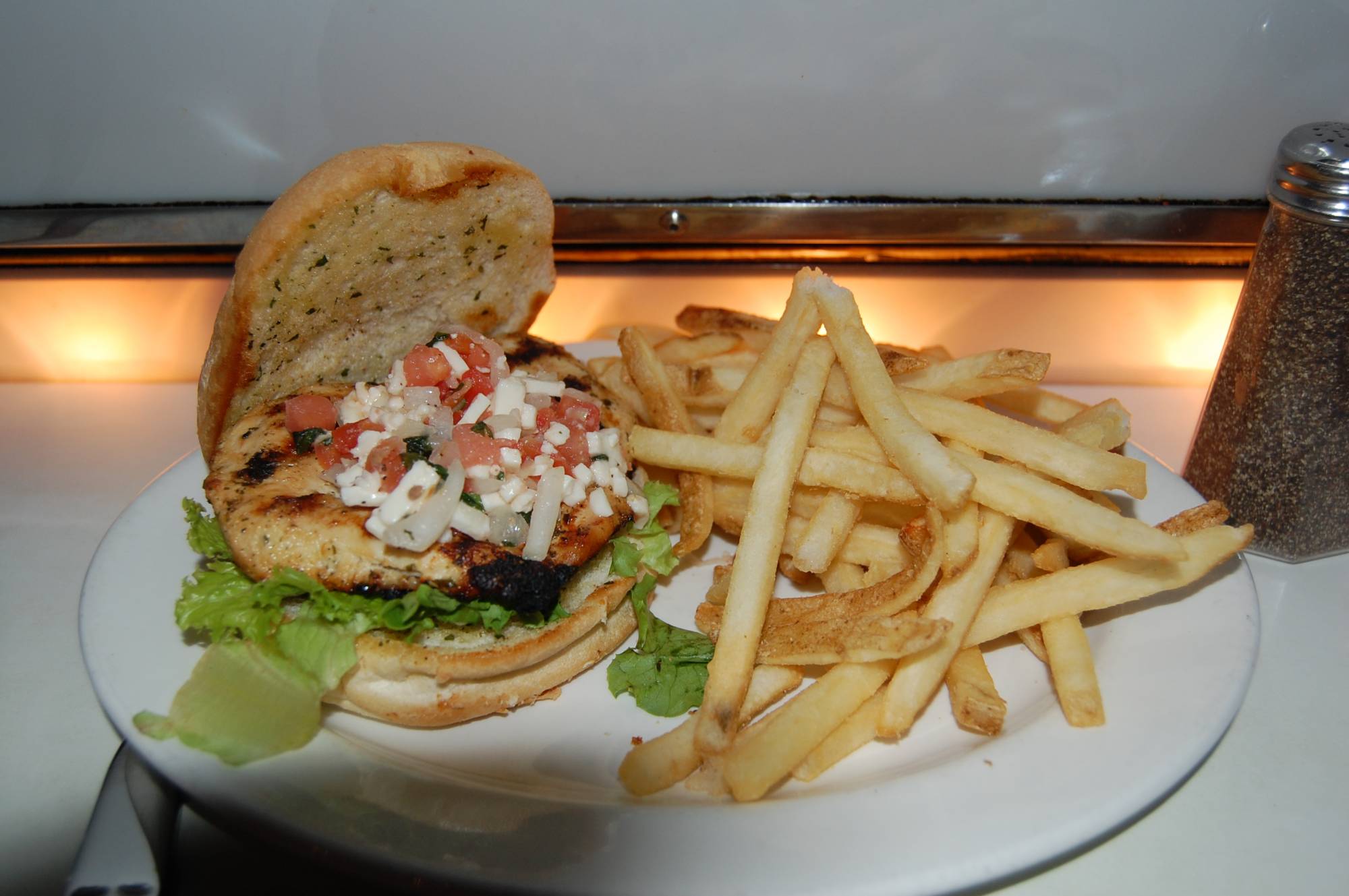 DHS: Commissary Lane: Sci-Fi Dine In Theatre: Italian Grilled Chicken Sandw