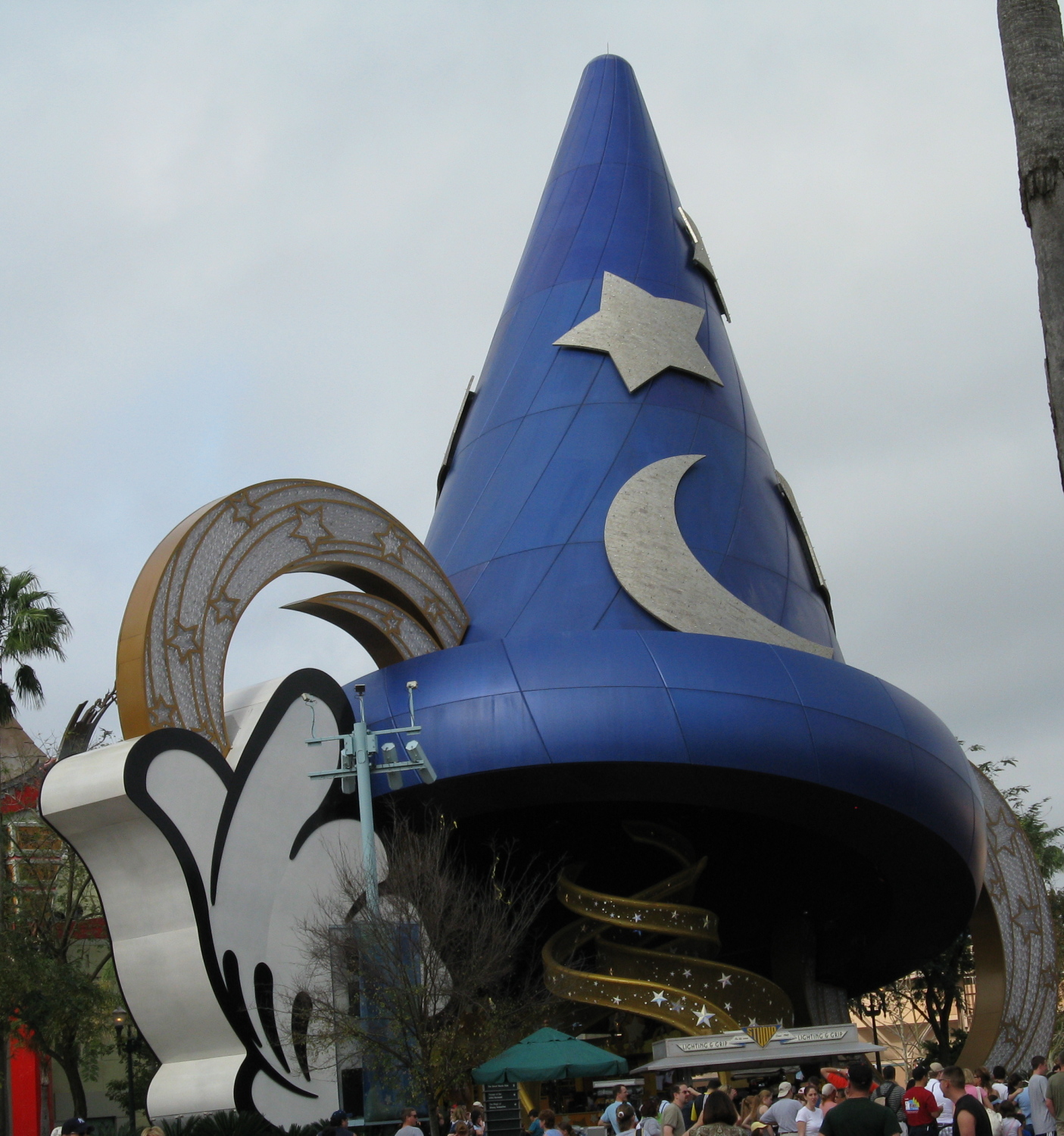 Disneys Hollywood Studios - Mickeys Sorcerer's Hat