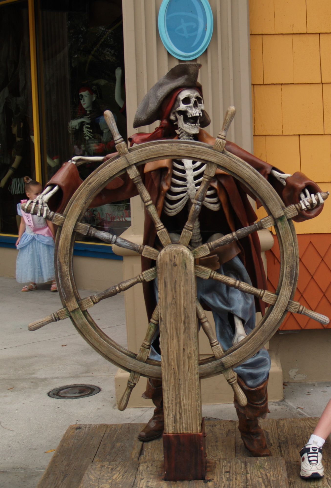 Downtown Disney - Pirate