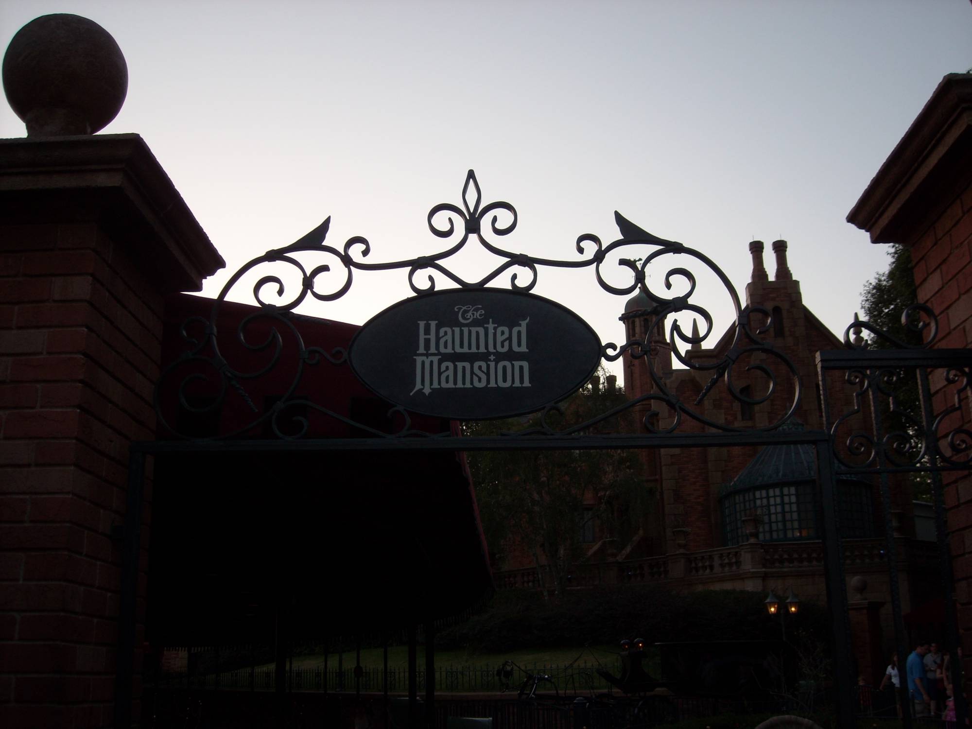 Magic Kingdom - Liberty Square - Haunted Mansion