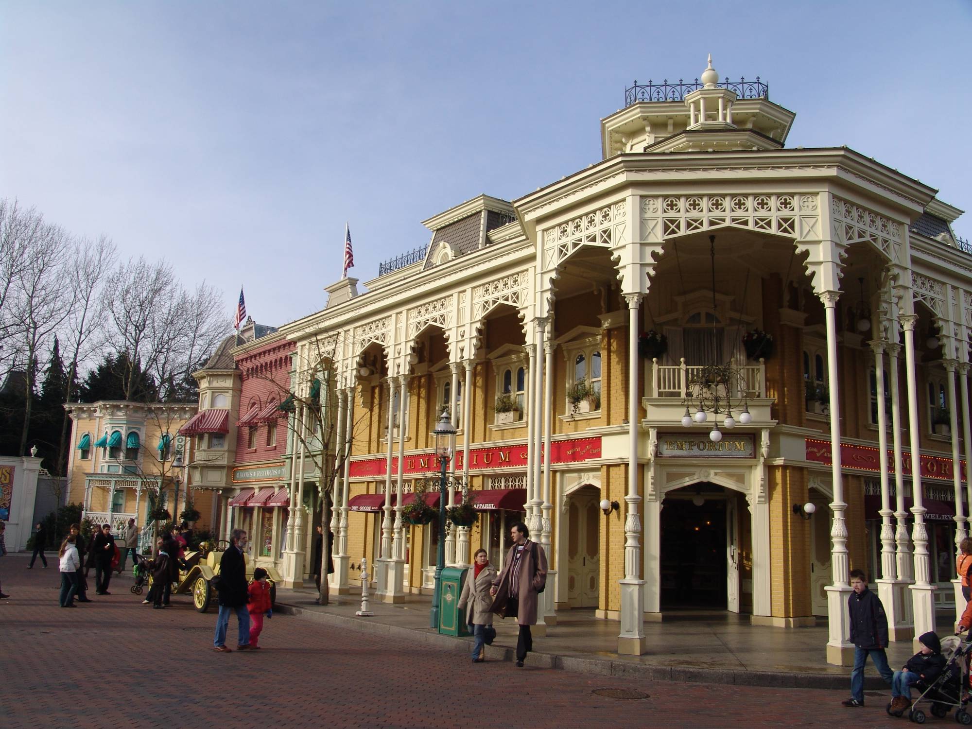 Disneyland Paris - Main Street Emporium