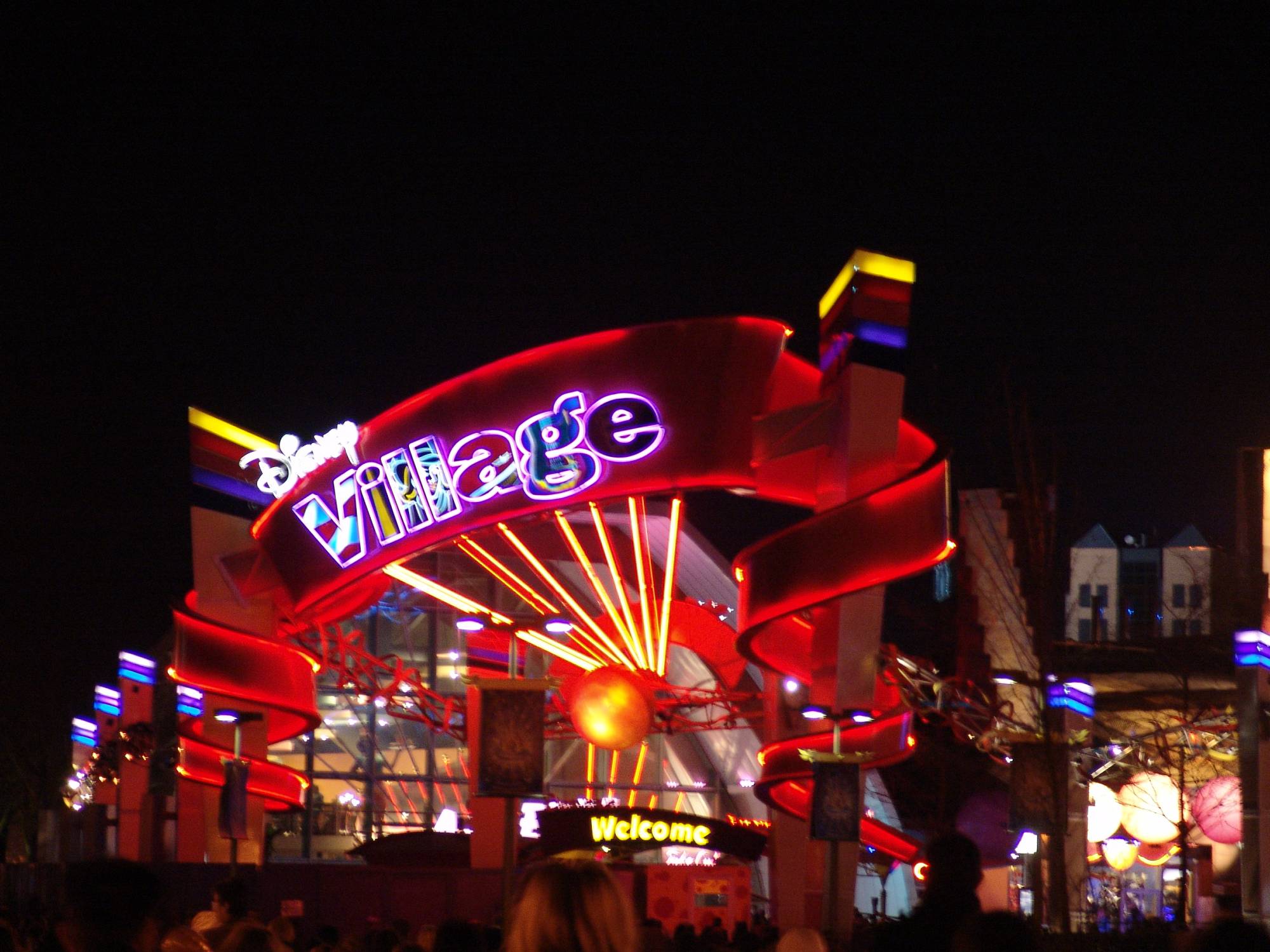 Disneyland Paris - Disney Village