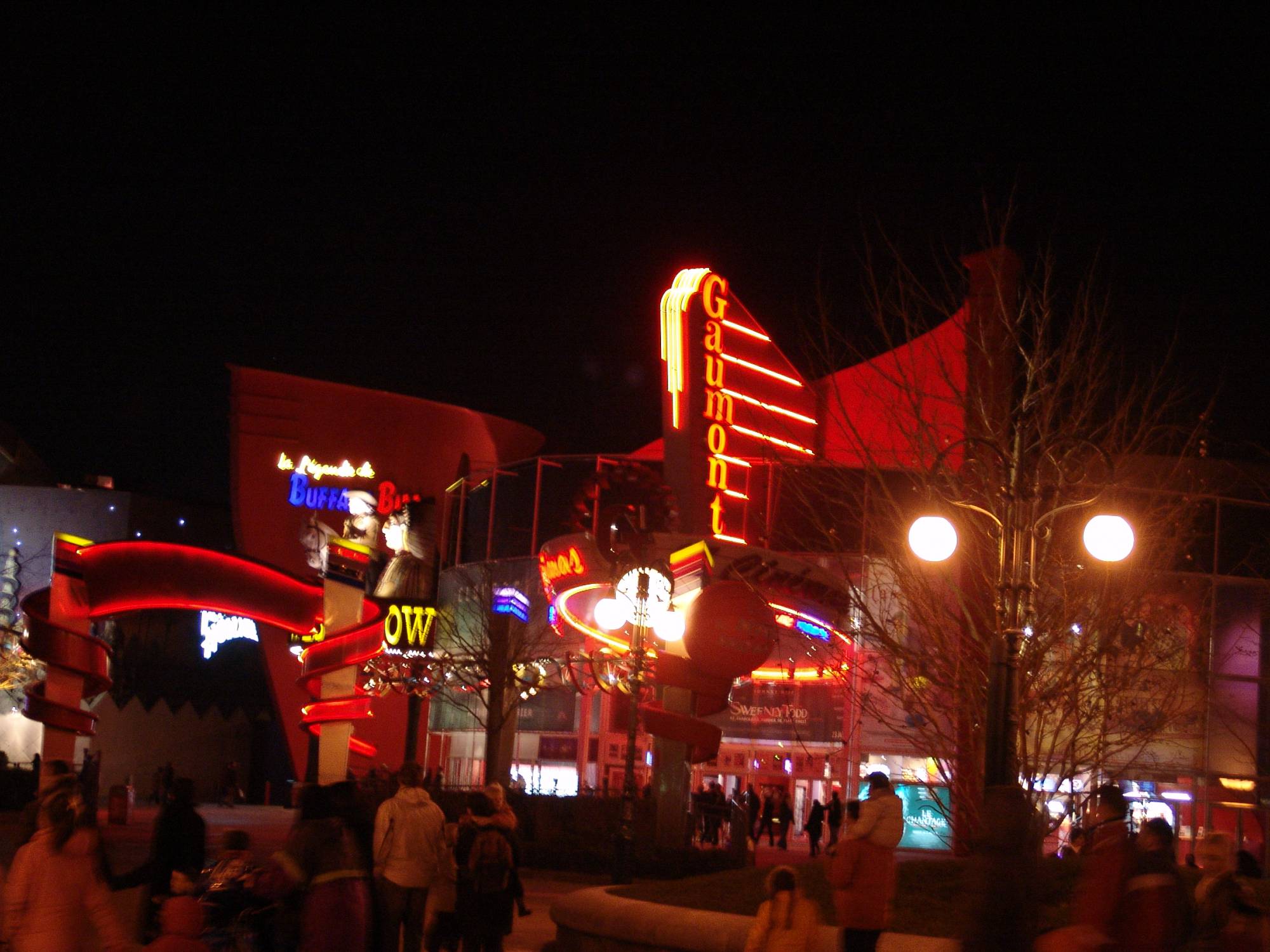 Disneyland Paris - Disney Village