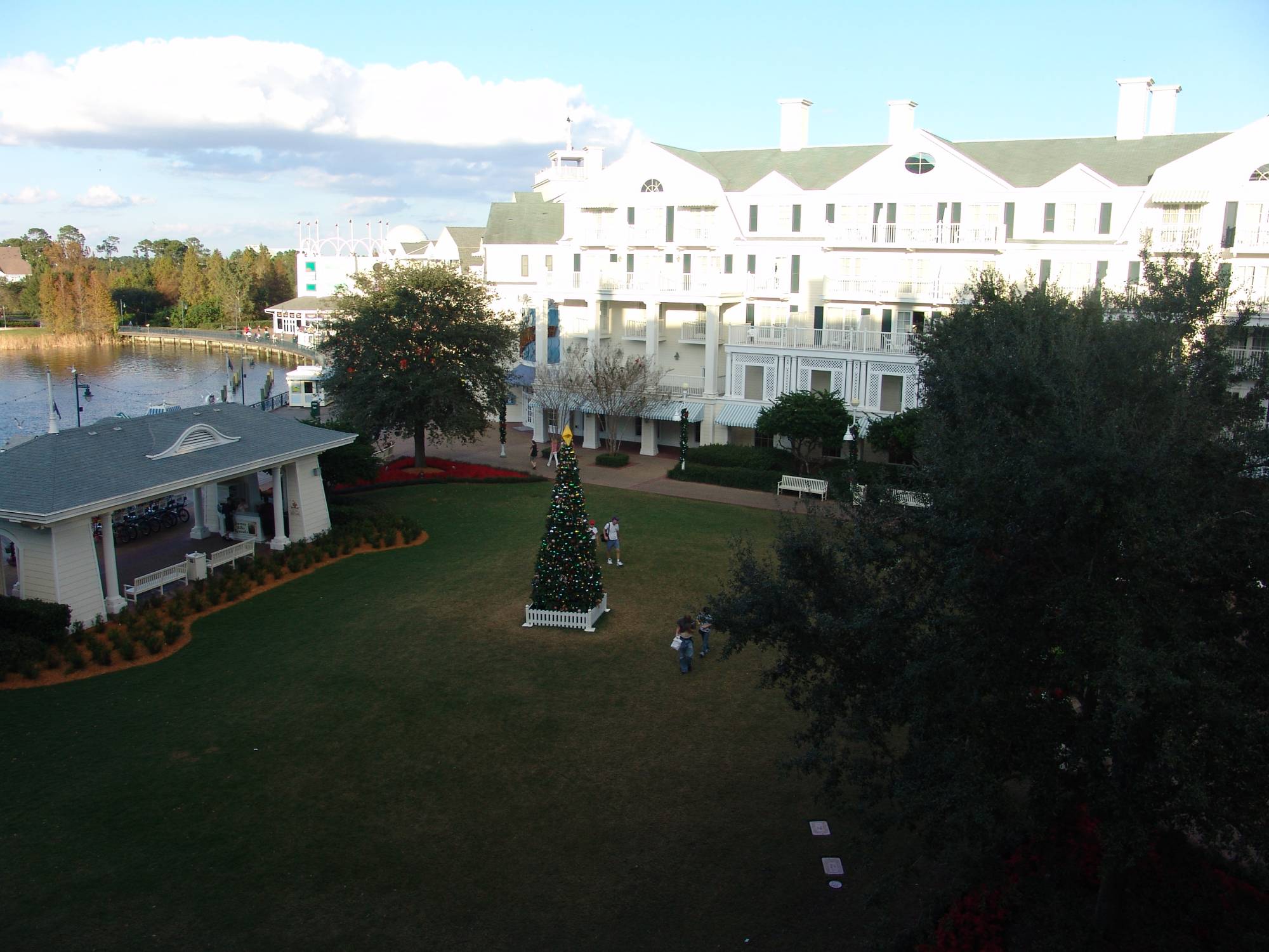 BoardWalk - view over courtyard and towards Inn