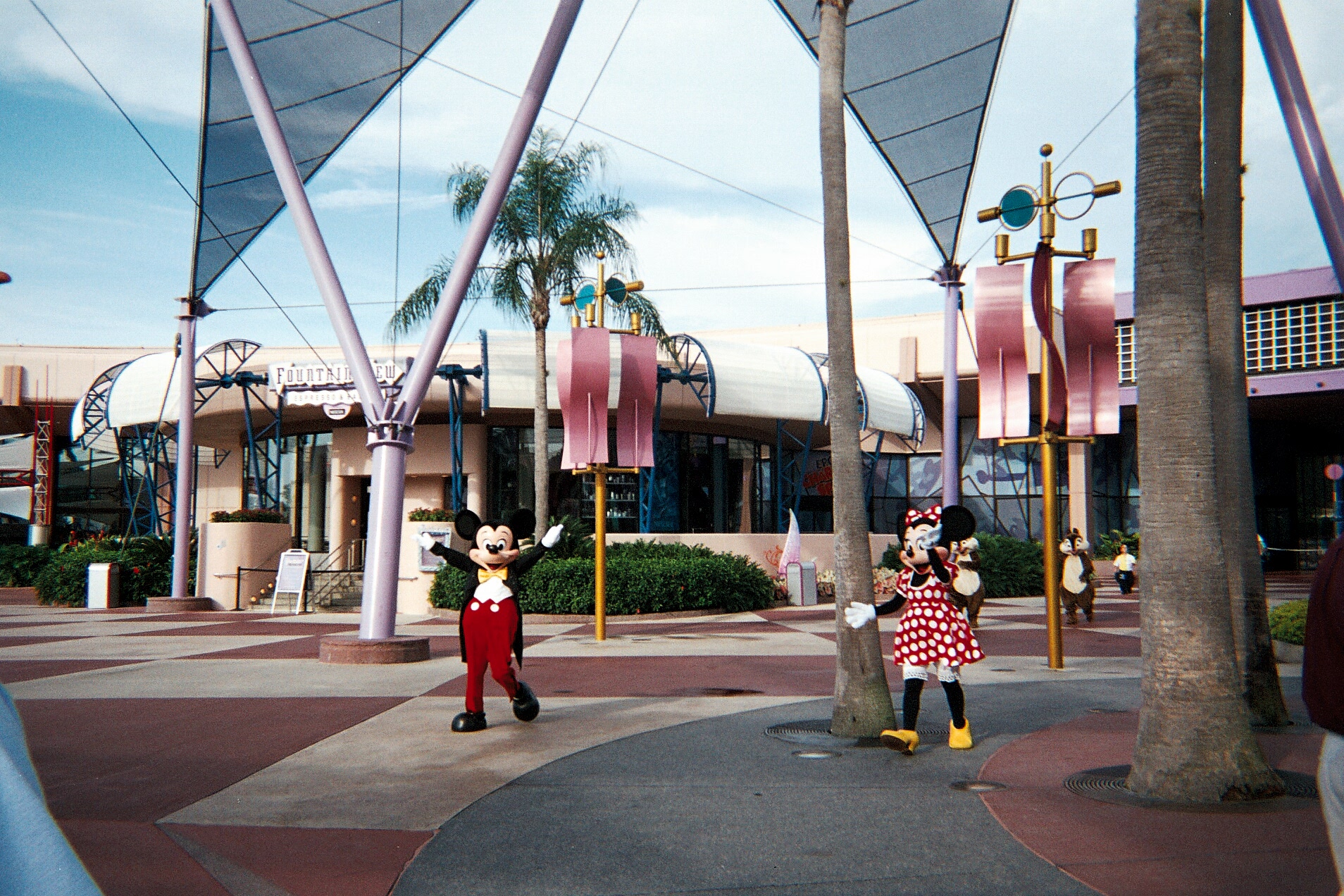 Minnie and Mickey at rope drop
