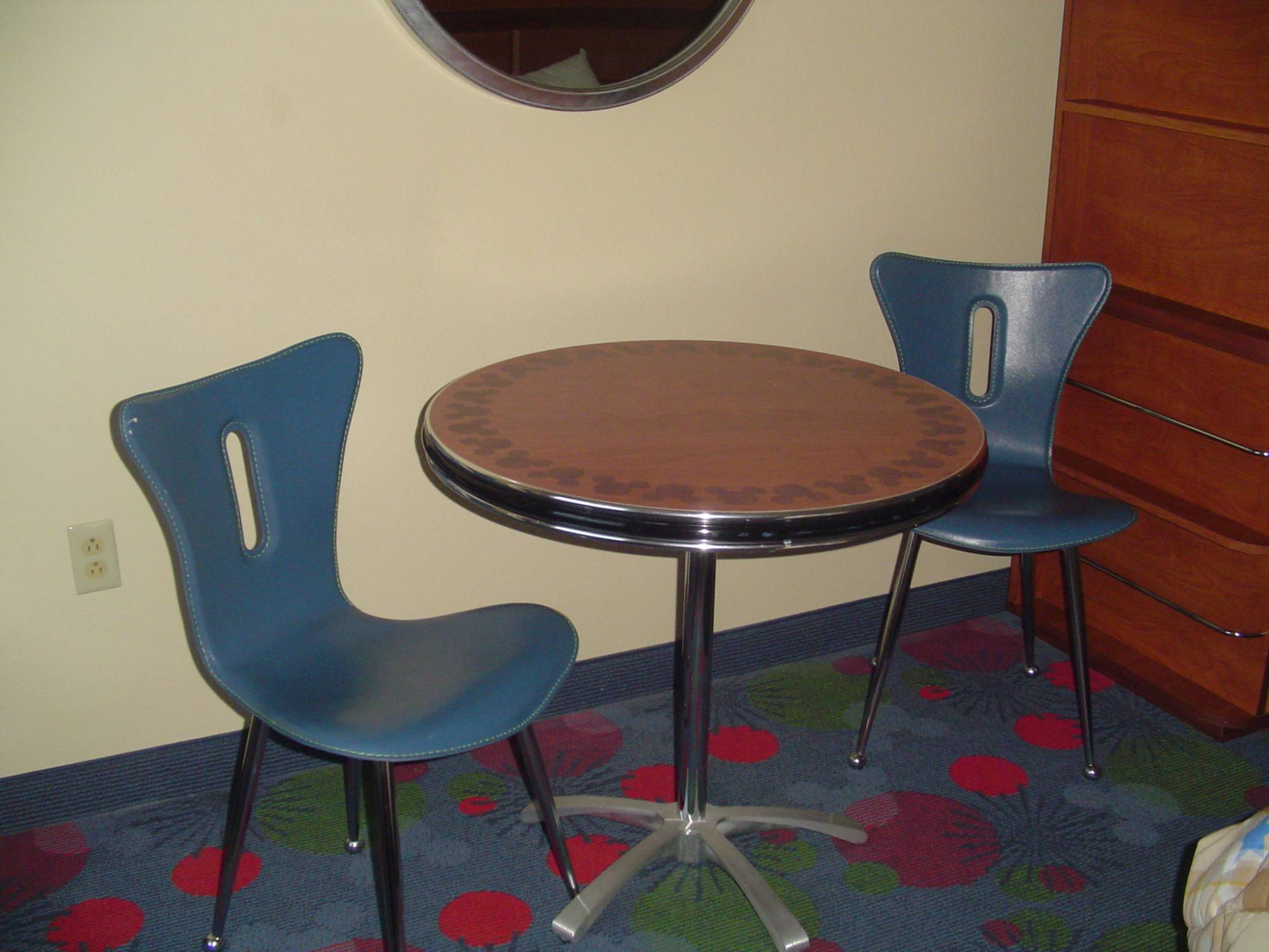 All Star Music - Calypso table and chairs