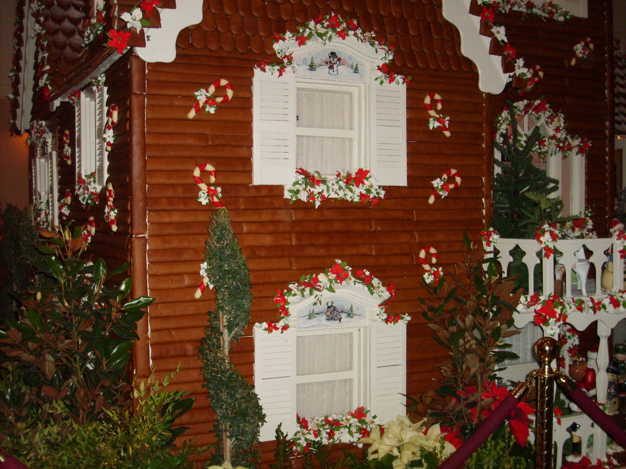 Epcot - America - Gingerbread House