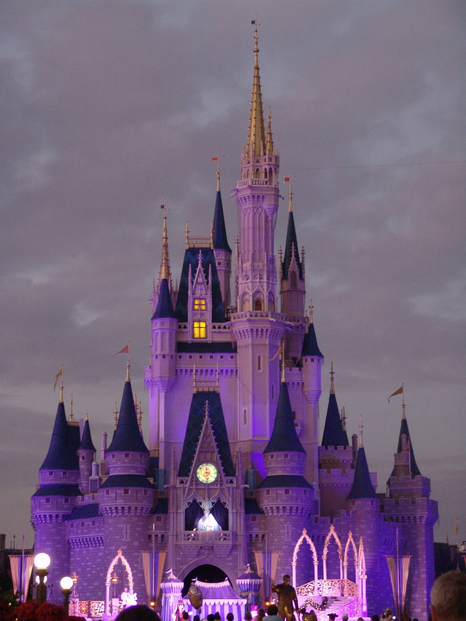 Magic Kingdom - Cinderella's Castle in &quot;ice&quot;