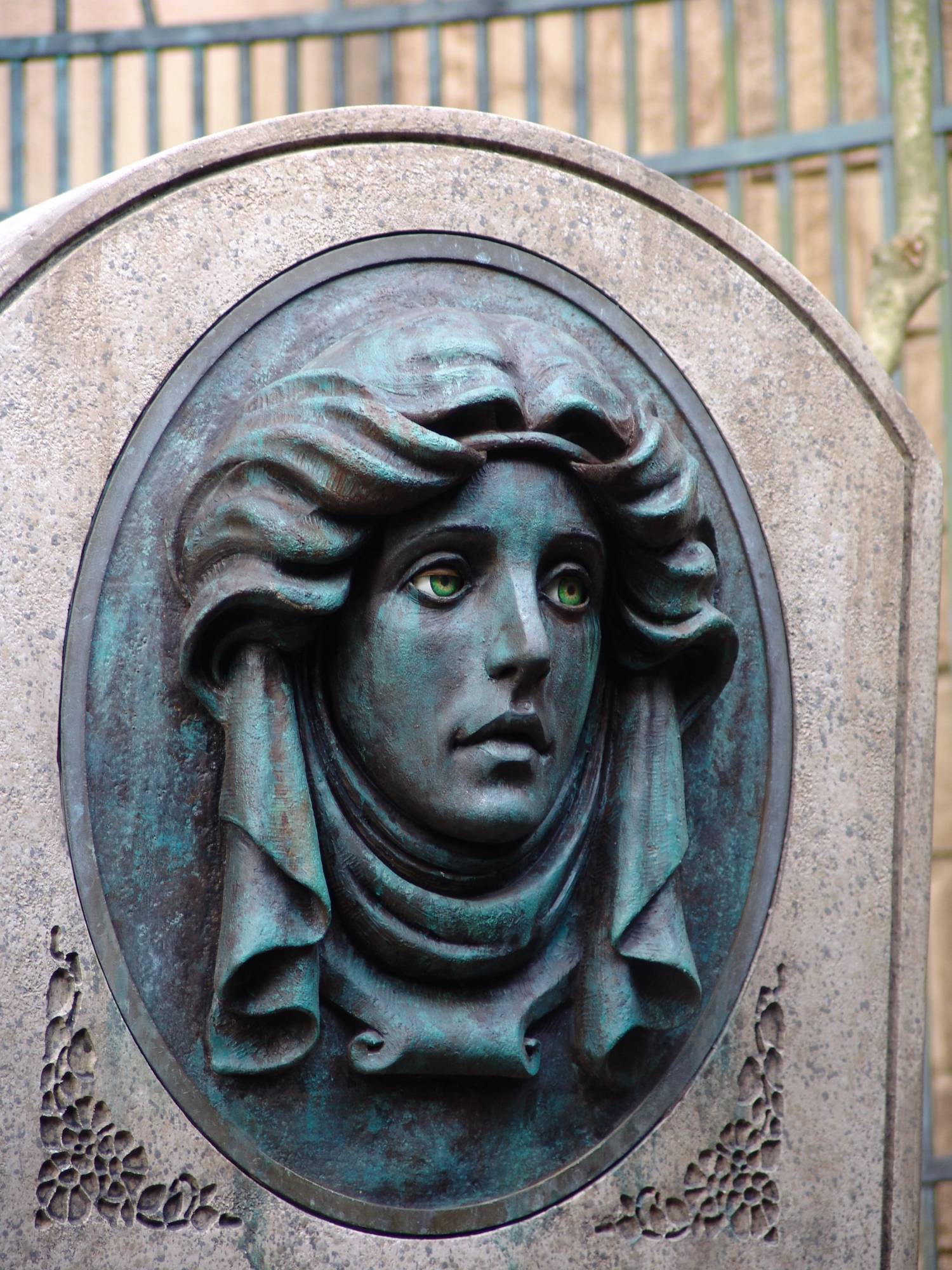 Magic Kingdom - Haunted Mansion Madame Leota's tombstone