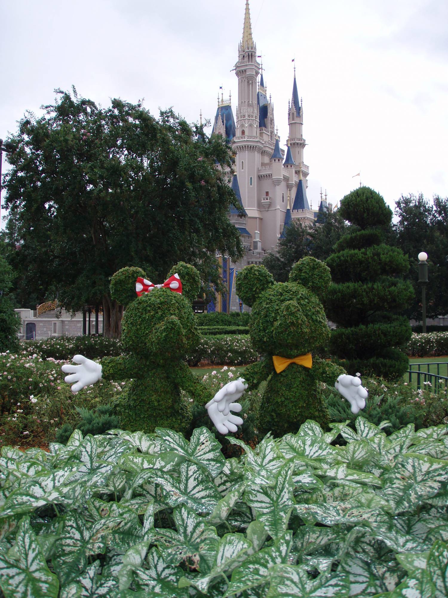 Magic Kingdom Topiaries Near Cinderella Castle During FAY