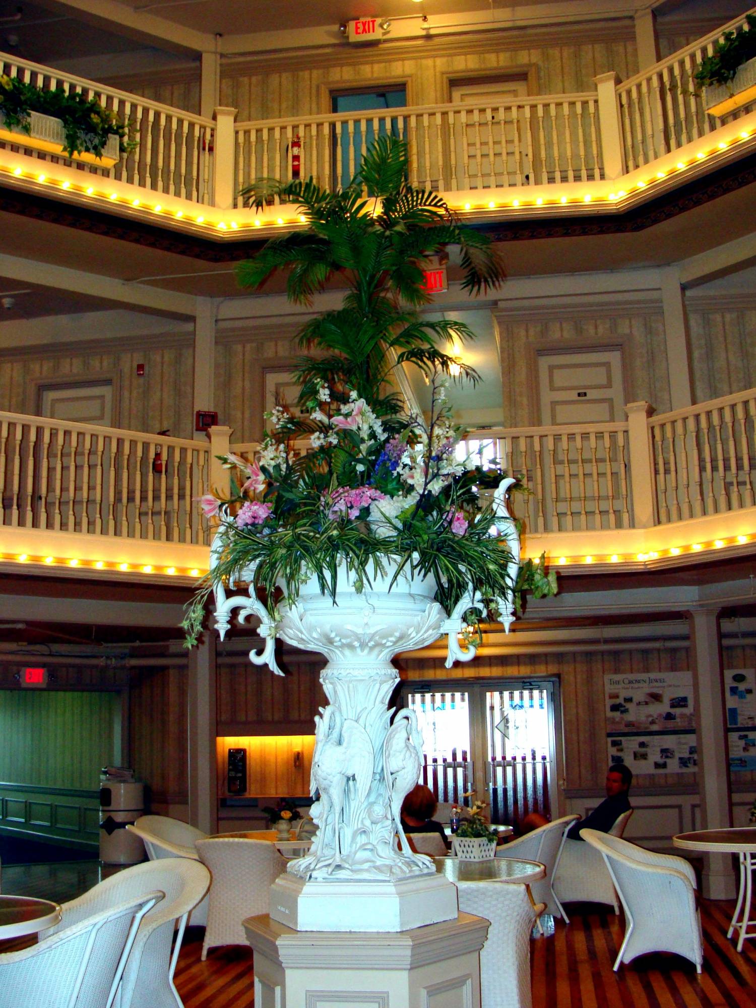 Hotel Breakers at Cedar Point - Rotunda